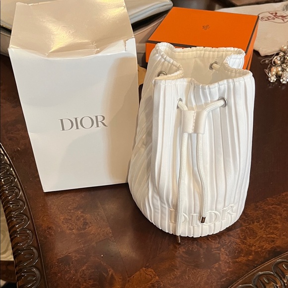 Dior Pleated White Drawstring Pouch Makeup bag Travel NEW - Picture 1 of 6